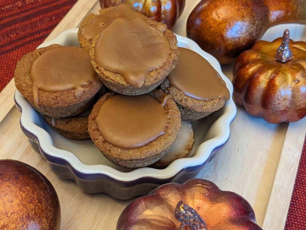 Keto Dulce de Leche Pumpkin Cookie Cups - close up of plated cookie cups