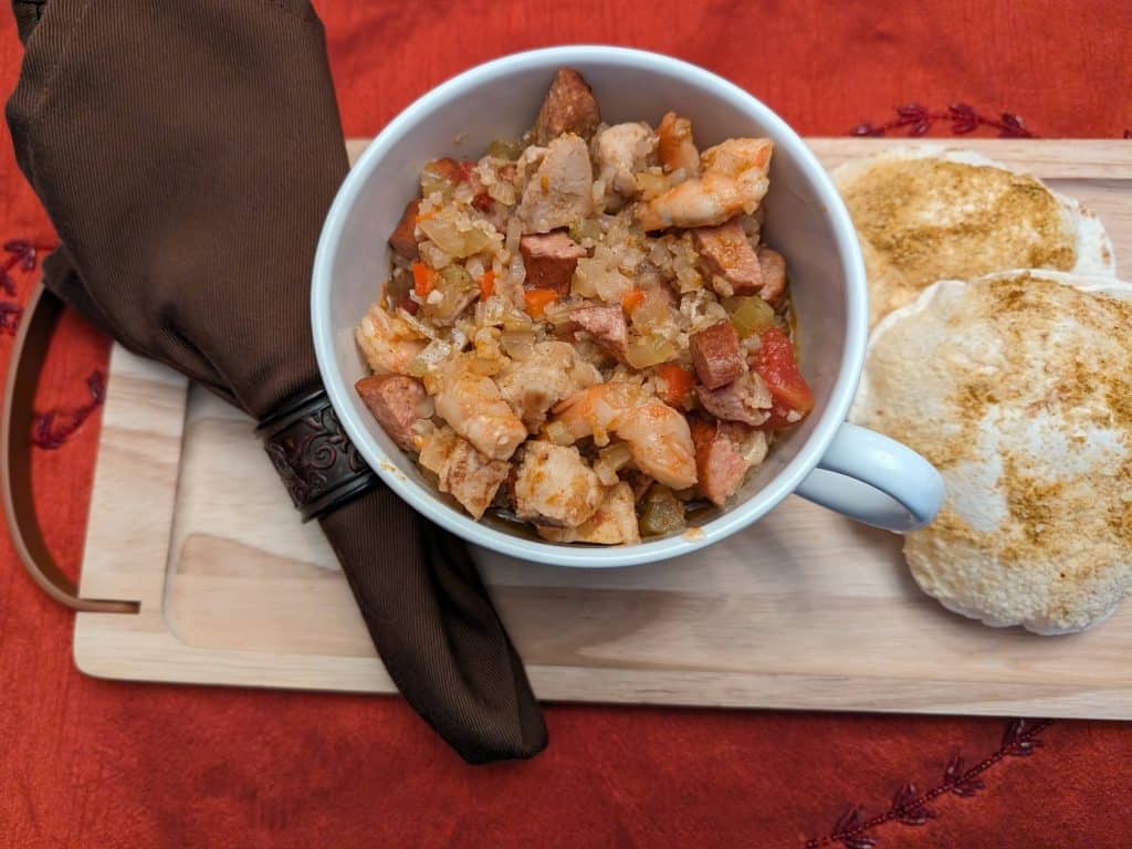 Low Carb Jambalaya in a bowl with crackers