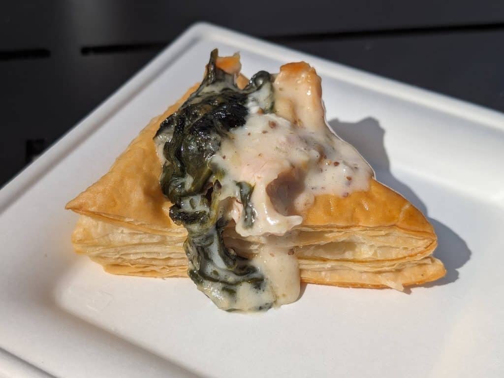 Vol-au-Vent du Saumon et Epinards (salmon and braised spinach in a Dijon cream sauce on a puff pastry