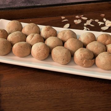 Classic Herb and Veggie Biscuit Bites plated close up